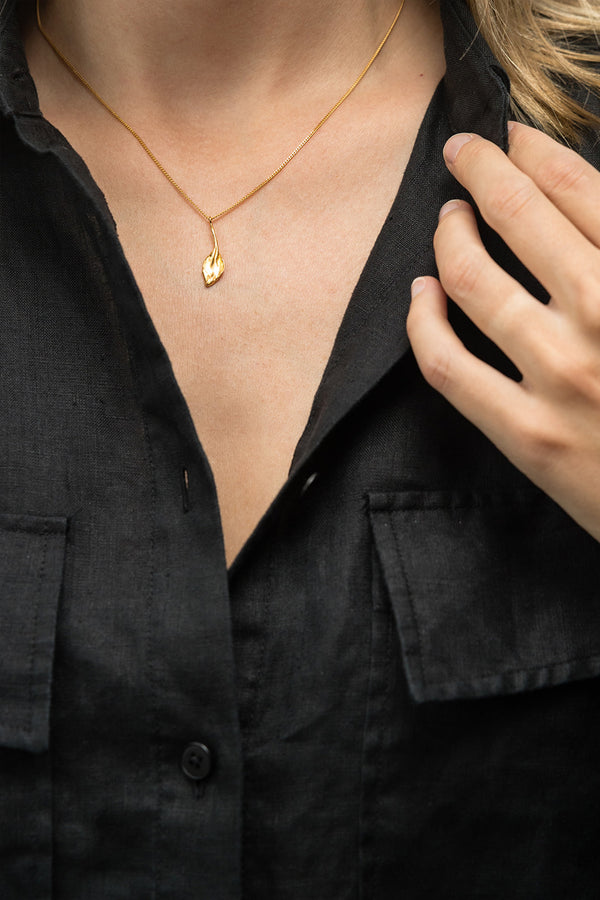 Necklace small leaf