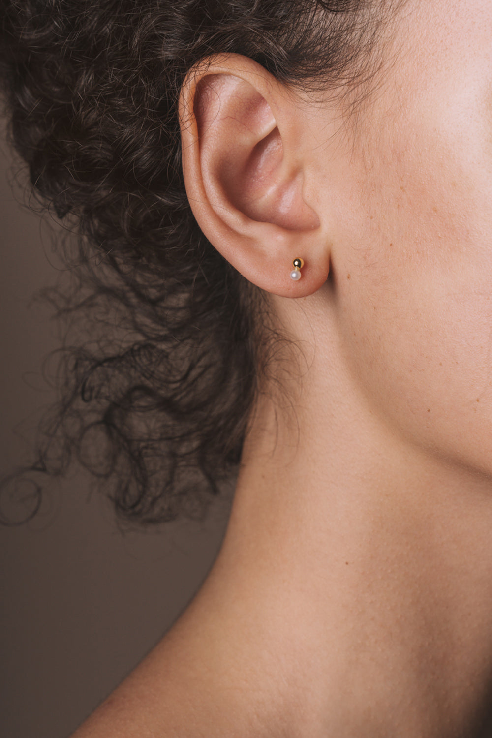 White pearl and ball earrings