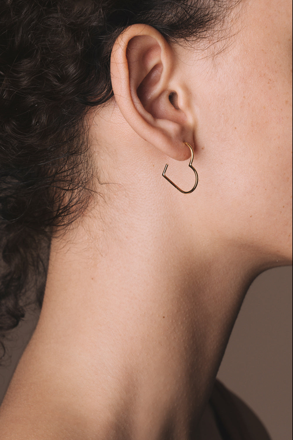 Wire heart earrings with earpin